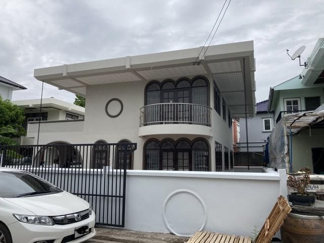 4 ห้องนอน 3 ห้องน้ำ โชคชัย 4 ใกล้โรงพยาบาลเปาโล