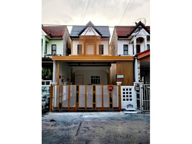 ขายบ้านแฝด 2 ชั้น #หมู่บ้านวัฒนาร่มไทร ซ.สังฆสันติสุข 26 คู้ขวา รีโนเวทใหม่สวย พร้อมอยู่ ถนนหน้าบ้านกว้างมาก โปร่ง