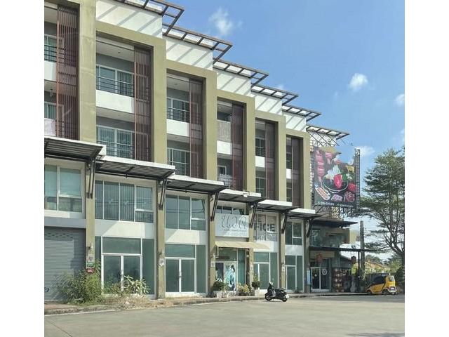 ให้เช่าตึกแถว4ชั้น เขตสะพานสูง ริมถนนราษฏร์พัฒนา