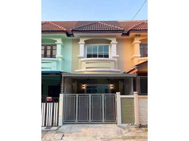 บ้านสวย สวยแต่งให้แล้วอยู่ได้เลย บ้านทาวน์เฮ้าส์ 2ชั้น #หมู่บ้านนริศา หน้าบ้านหันทิศใต้ห่างจากถนนกาญจนาภิเษกเพียง 1 กิโล