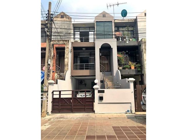 ให้เช่าทาวน์เฮาส์ หมู่บ้านวอร์เรนแมนชั่น2 ซอยเทศบาลนิมิตรเหนือ2 ถนนเทศบาลนิมิตรเหนือ ลาดยาว จตุจักร