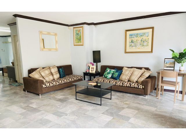 ให้เช่าTownhome Royal Nakarin Villa อ่อนนุช 46