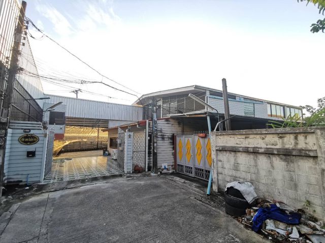 ขายบ้านเดี่ยวพร้อมออฟฟิศ ติดคลองพระโขนง ซอยอ่อนนุช 17 แยก 12 เขตสวนหลวง กทม.