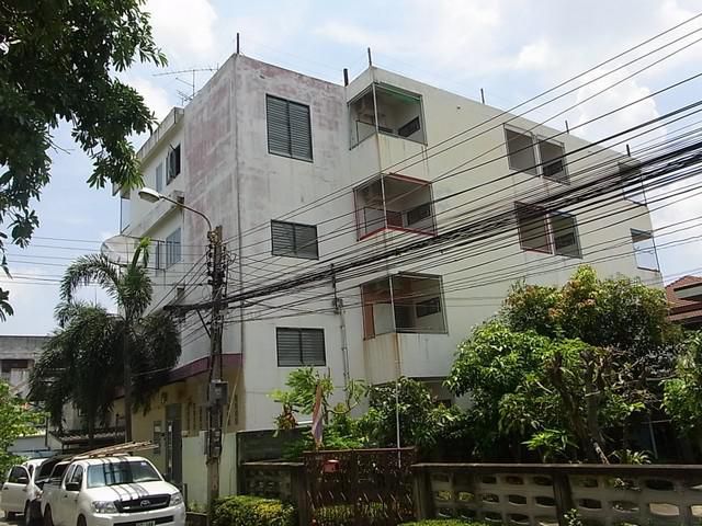 อพาร์ทเม้นท์/อาคาร 4 ชั้น โปร่งสบาย พหลโยธิน58