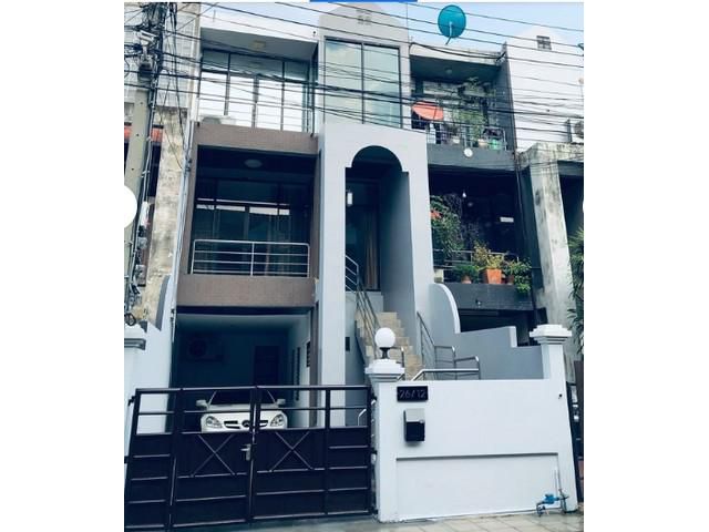 ให้เช่าและขายทาวน์โฮม วอร์เรน ลาดยาว จตุจักร