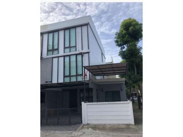 ให้เช่าและขายทาวน์โฮม3ชั้น อารียา ทูบี ลาดปลาเค้า