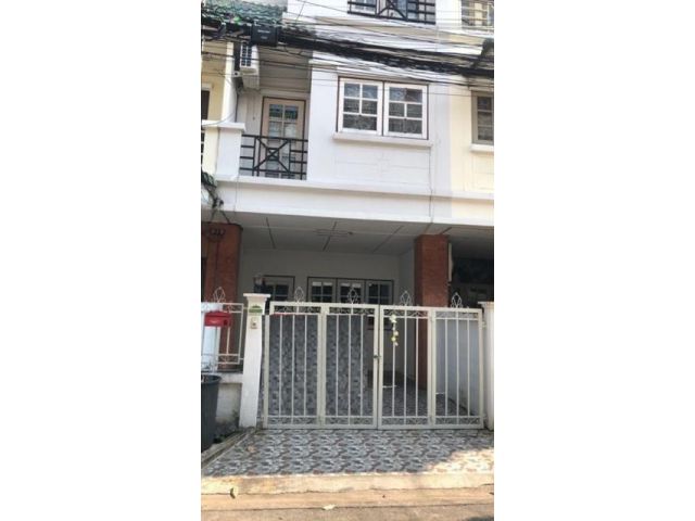 Central บางกะปิ 4นอน CDC เลียบทางด่วน 3ชั้น