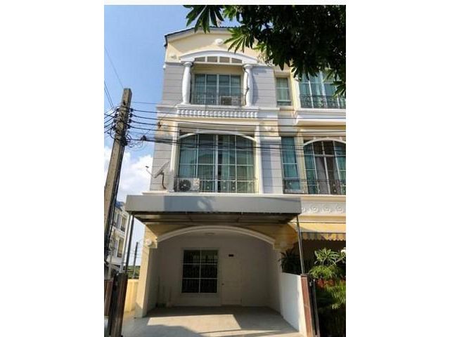 ให้เช่าทาวน์โฮม บ้านกลางเมือง พระรามเก้า