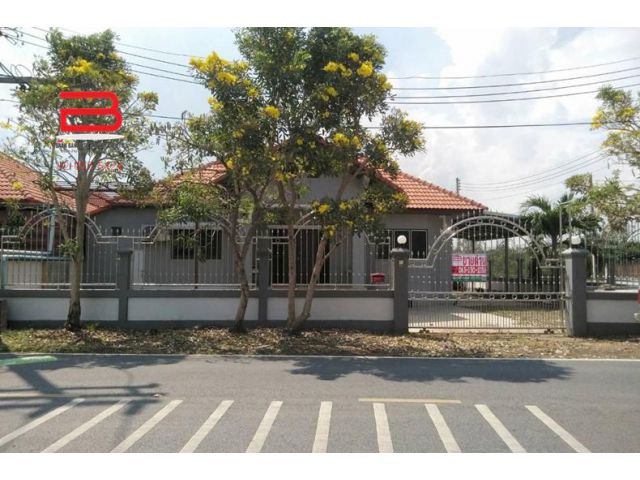 บ้านเดี่ยว 1 ชั้น หลังมุม หมู่บ้านบัวมาลัย เนื้อที่ 85.7 ตรว. ถนนอู่ทอง-สุพรรณบุรี อ.อู่ทอง จ.สุพรรณบุรี