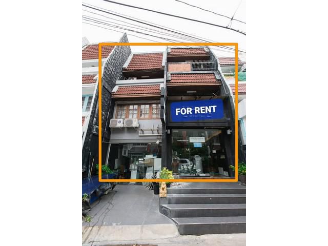 ให้เช่า townhouse ทองหล่อ11