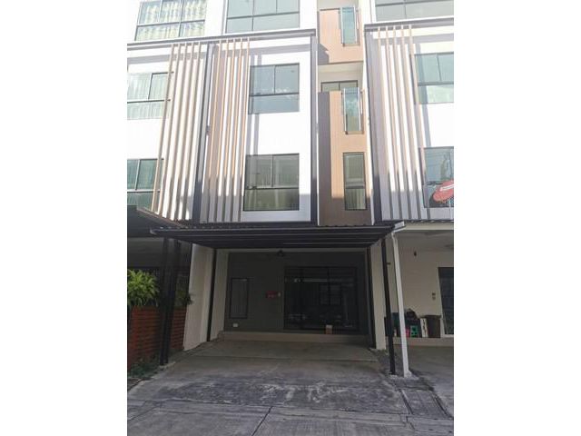 ให้เช่าทาวน์โฮม 4ชั้น  iField Bangna ใกล้เมกะบางนา