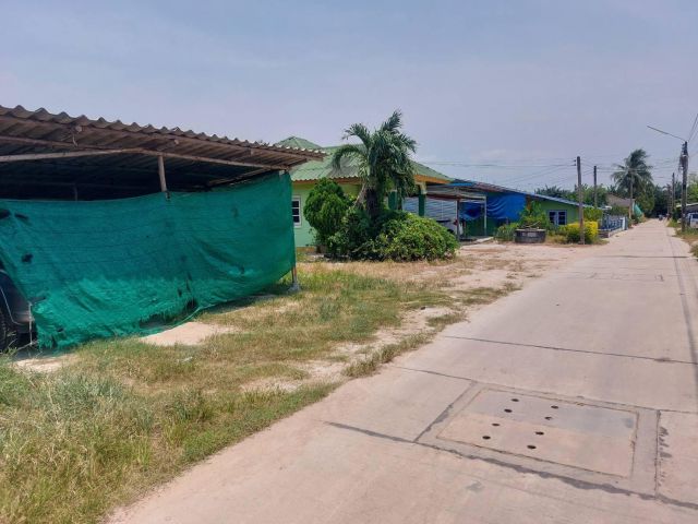 ที่ดิน 121 ตรว.หนองชาก ใกล้ตลาดบึงกระโดน
