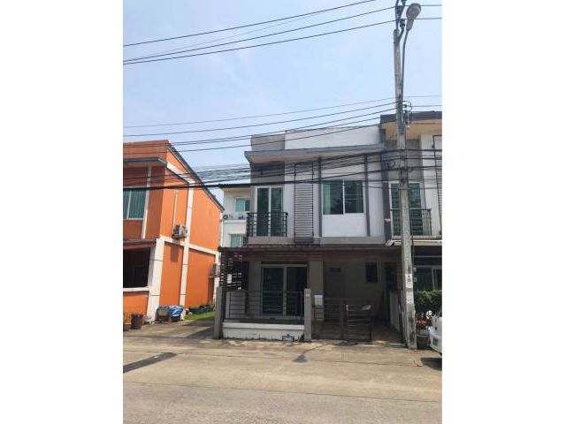 รหัสทรัพย์ P6460 ให้เช่าทาวน์โฮม 2 ชั้นบ้านหลังริม หมู่บ้านกัสโต้ รามคำแหง ซอยมิสทีน