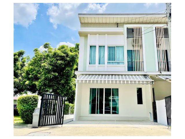 ขายทาวน์โฮม 2 ชั้น หลังมุมติดสวน โครงการ Pleno วงแหวนรามอินทรา คลองสามวา กรุงเทพมหานคร