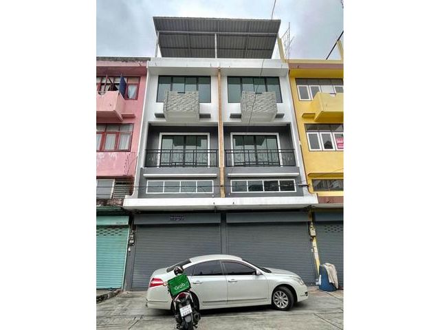 HR1089 ให้เช่าอาคารพาณิชย์ 4 ชั้นสองคูหา ใกล้อุดมสุขวอล์ค เหมาะทำเป็นออฟฟิศ คลังสินค้า