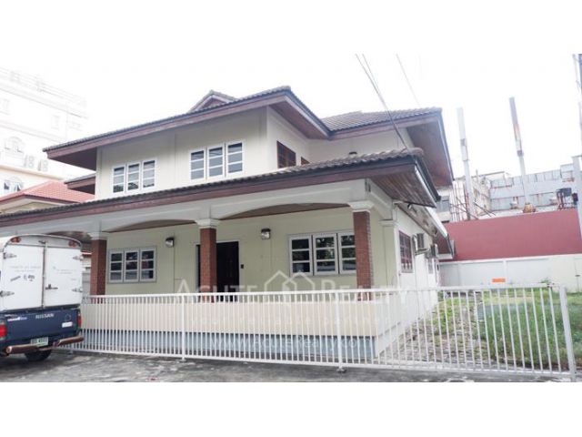 บ้าน โฮมออฟฟิศ ให้เช่า ติดถนน เจริญราษฏร์ พระราม3