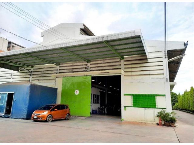 ให้เช่าโกดัง สำนักงาน ขนาด 750ตรม ติดถนนลาดกระบัง