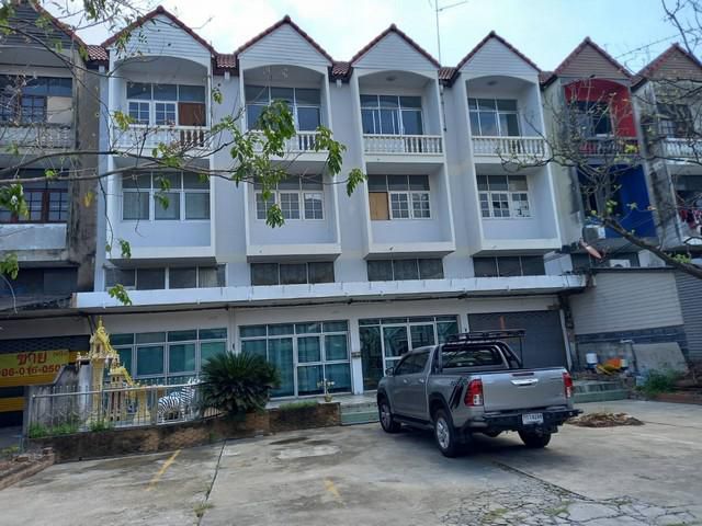 ให้เช่าและขาย อาคาร 4 ชั้น  4 คูหา พหลโยธิน 54/1