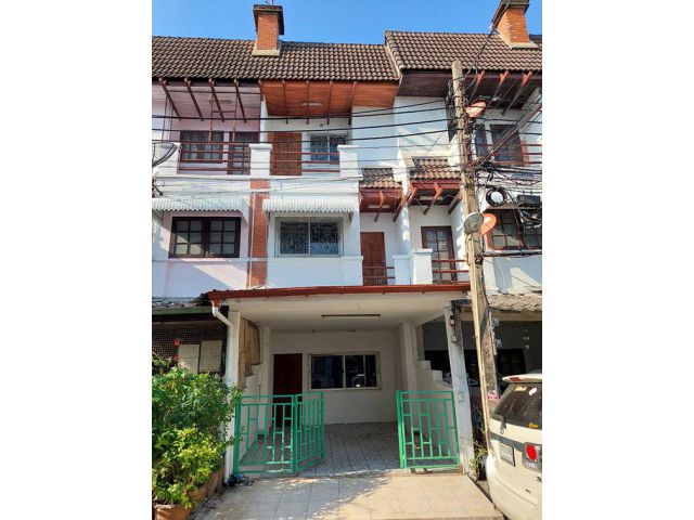 ขาย/ให้เช่า ทาวน์เฮ้าส์ 3ชั้น ม.เกตุนุติการ์เด้นท์ (ถ.ลาดพร้าว94) ใกล้บิ๊กซี ขาย 3.1 ล้าน./เช่า 12000บ/ด โทร 093-9594717