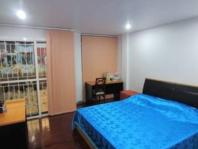 ให้เช่า-ขาย ทาวน์โฮม3 ชั้น ในหมู่บ้านทาวอินทาวน์
