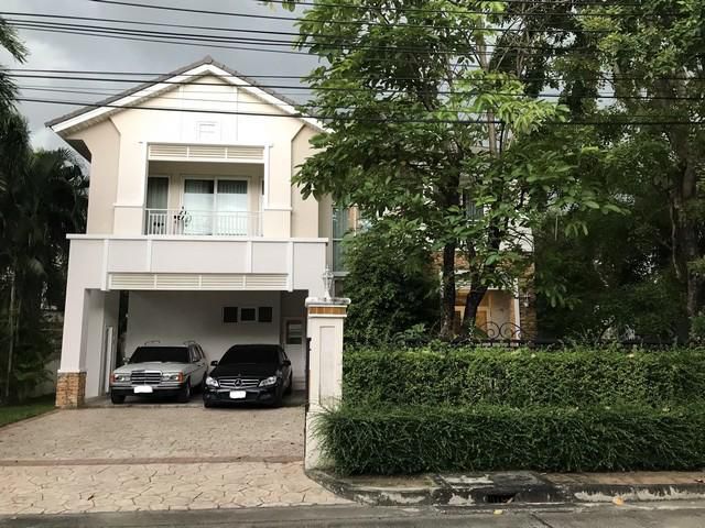 ให้เช่าบ้านเดี่ยว หมู่บ้านเพอร์เฟคมาสเตอร์พีช พระราม9 ใกล้ มหาลัยสแตมฟอร์ด  เนื้อที่ 120 ตารางวา3 ห้องนอน3 ห้องน้ำ