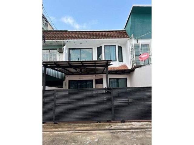 PS01 ให้เช่า ทาวน์เฮ้าส์ 2 ชั้น หมู่บ้านอยู่เจริญ ซอยรัชดาภิเษก3 เขตดินแดง ใกล้สถานทูตจีน