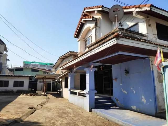 ให้เช่าบ้านเก่า 2 หลัง ซอยสันติสุข ถนนพิชัย เหมาะทำร้านอาหารหรือออฟฟิศ