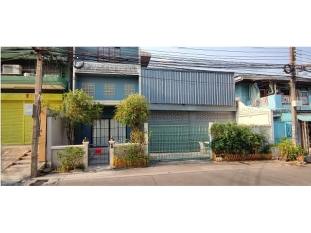 ให้เช่าอาคาร 2.5 ชั้น พร้อมโกดัง อุดมสุข 51 ซอยประวิทย์และเพื่อน เดินทางสะดวก