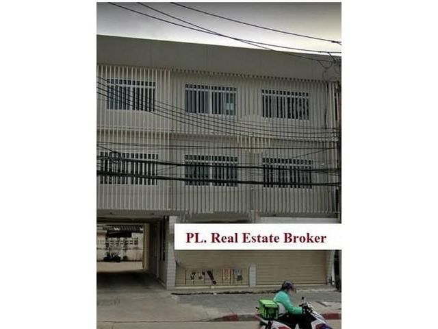 ให้เช่าอาคาร 3ชั้น 3คูหา ถนนพรานนก