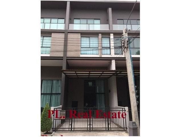 ให้เช่าทาวน์โฮม 3.5ชั้น บ้านกลางเมืองวิภาวดี
