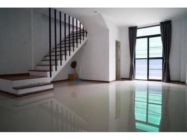 ให้เช่าทาวน์โฮม 3 ชั้นครึ่ง โครงการ Haus 35