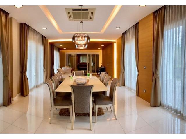 เช่าบ้านหรู บ้านหลังใหญ่สระว่ายน้ำส่วนตัว บางนา