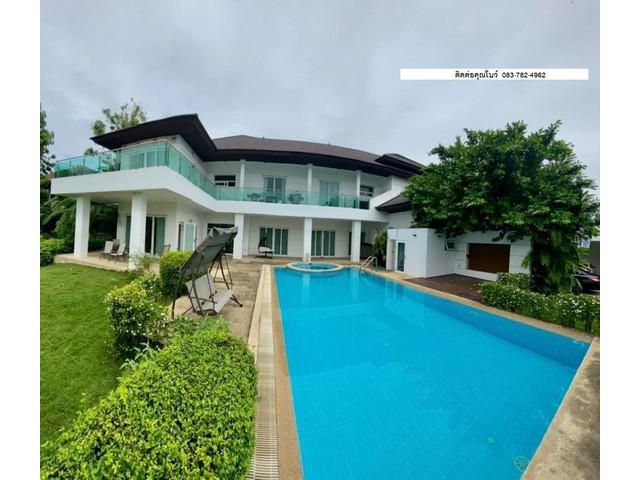RENTบ้านหรูสระว่ายน้ำส่วนตัว ย่านบางนา ในสนามกอล์ฟ