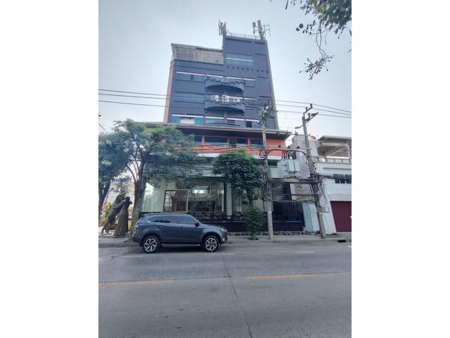 ให้เช่าอาคาร7ชั้นพร้อมลิฟท์ ย่าน รัชดา เหม่งจ๋าย