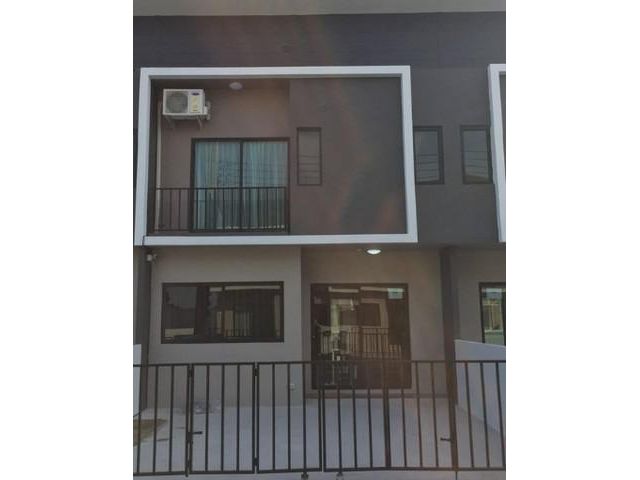 ให้เช่าทาวน์โฮม2ชั้น เดอะคัลเลอร์ บางนา วงแหวน