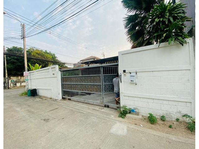 ขายบ้าน 96ตรว ซอยอ่อนนุช46 สุขุมวิท77 แปลงมุม