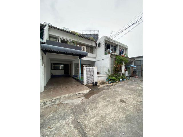 ให้เช่าทาวน์เฮ้าส์ 2 ชั้น 200 ตรม สุขุมวิท 30