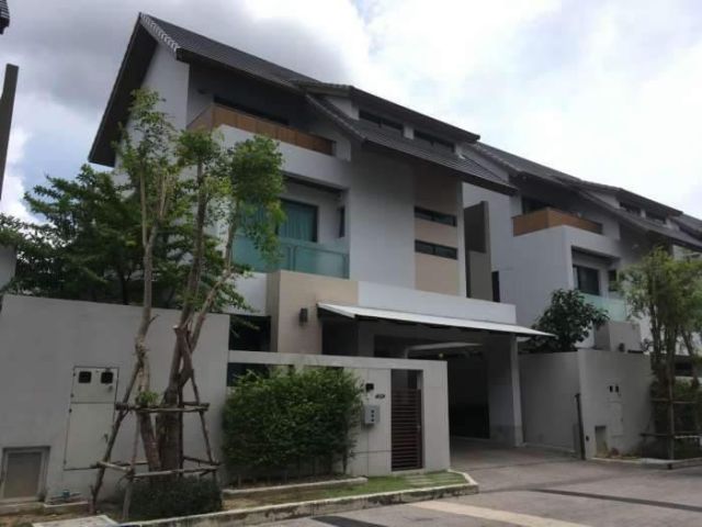 HR1113 ให้เช่า บ้านเดี่ยว 3ชั้นโครงการไพรเวท เนอวานา เรสซิเดนซ์ ซอยโยธินพัฒนา 11