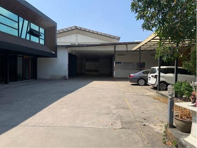 ให้เช่าโกดังพร้อมออฟฟิศ 2,000 ตร.ว. ย่านสุขุมวิท เทพารักษ์ สมุทรปราการ ใกล้BTSสำโรง BTSปู่เจ้า เหมาะใช้เก็บสินค้าของ