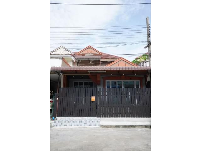 รหัสทรัพย์ P6550 ให้เช่าบ้านทาวน์เฮ้าส์ หมู่บ้านบารเมษฐ์ เฉลิมพระเกียรติ 62 ประเวศ