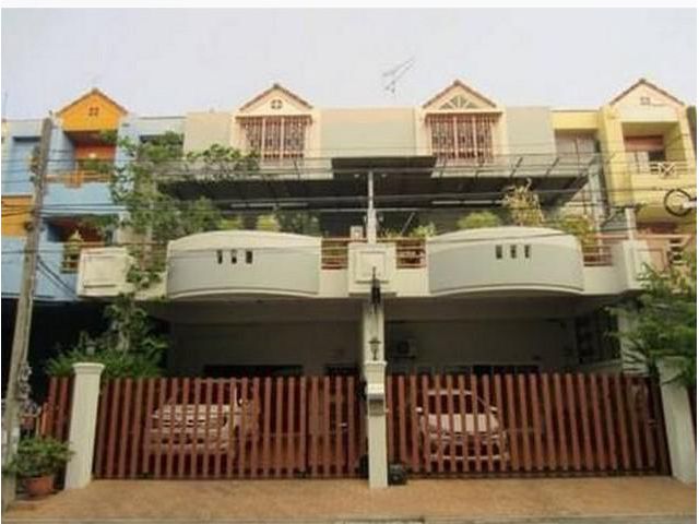 ขายและให้เช่าทาวน์โฮม3 ชั้น หมู่บ้านทาวอินทาวน์