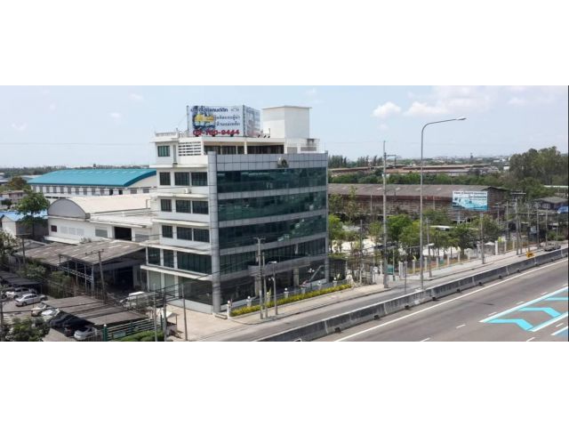 ให้เช่าอาคาร 6 ชั้นใกล้สนามบินสุวรรณภูมิ บางนากม 15 เหมาะสำหรับทำออฟฟิศ สำนักงาน พื้นที่ 1,700 ตารางเมตร แบ่งเช่าได้
