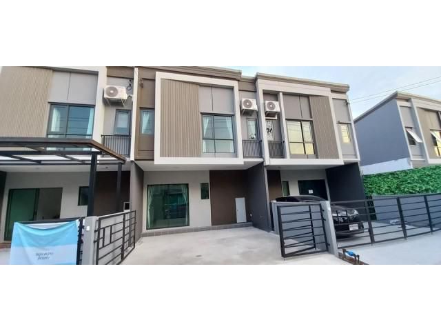 ให้เช่าบ้านทาวน์โฮม 2 ชั้น โครงการแกรนด์ พลีโน่ พหลฯ-วิภาวดี คลองหนึ่ง คลองหลวง