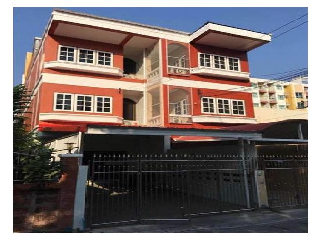 ทาวน์โฮม ให้เช่า 3 ชั้น ลาดพร้าว 29