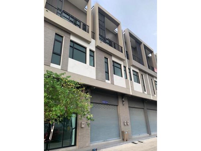 ให้เช่าอาคารพาณิชย์ 3ชั้น หมู่บ้าน S-gate กรุงเทพ-ปทุมธานี ซอยวัดหนองปรง เหมาะค้าขาย เปิดกวดวิชา เปิดธุรกิจ ทำออฟฟิศ