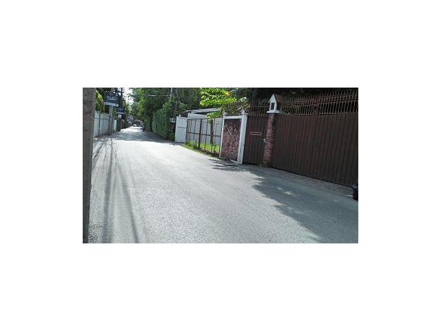 ที่ดินเปล่าแปลงสวยแวดล้อมบ้านเดี่ยว 101 ตรว เหมาะปลูกบ้านเดี่ยว