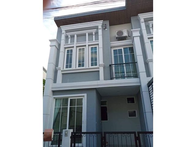 ขายทาวน์โฮม2ชั้น 4ห้องนอน 3ห้องน้ำ โกลเด้นทาวน์3 บางนา สวนหลวง บ้านตกแต่งสวยทาวน์โฮมสไตล์อังกฤษ
