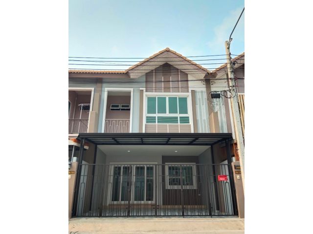 ขายถูก ทาวน์โฮม หมู่บ้านสุขนิเวศน์ 9  บางใหญ่  รีโนเวทใหม่  3 นอน 3 น้ำ