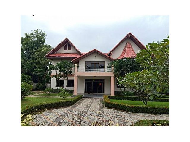 Big Corner House 2 Fl, 471 Sq. w., Vichitnakorn Village 2, Rama 2 Road, Good Area, near expressway entrance and exit