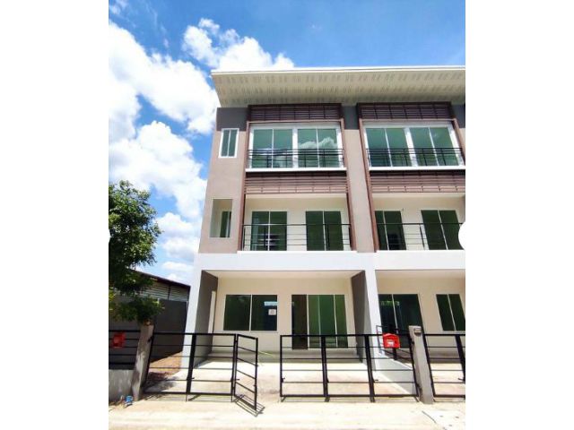 ให้เช่าทาวน์โฮม3 ชั้น Royal Home ราชพฤกษ์